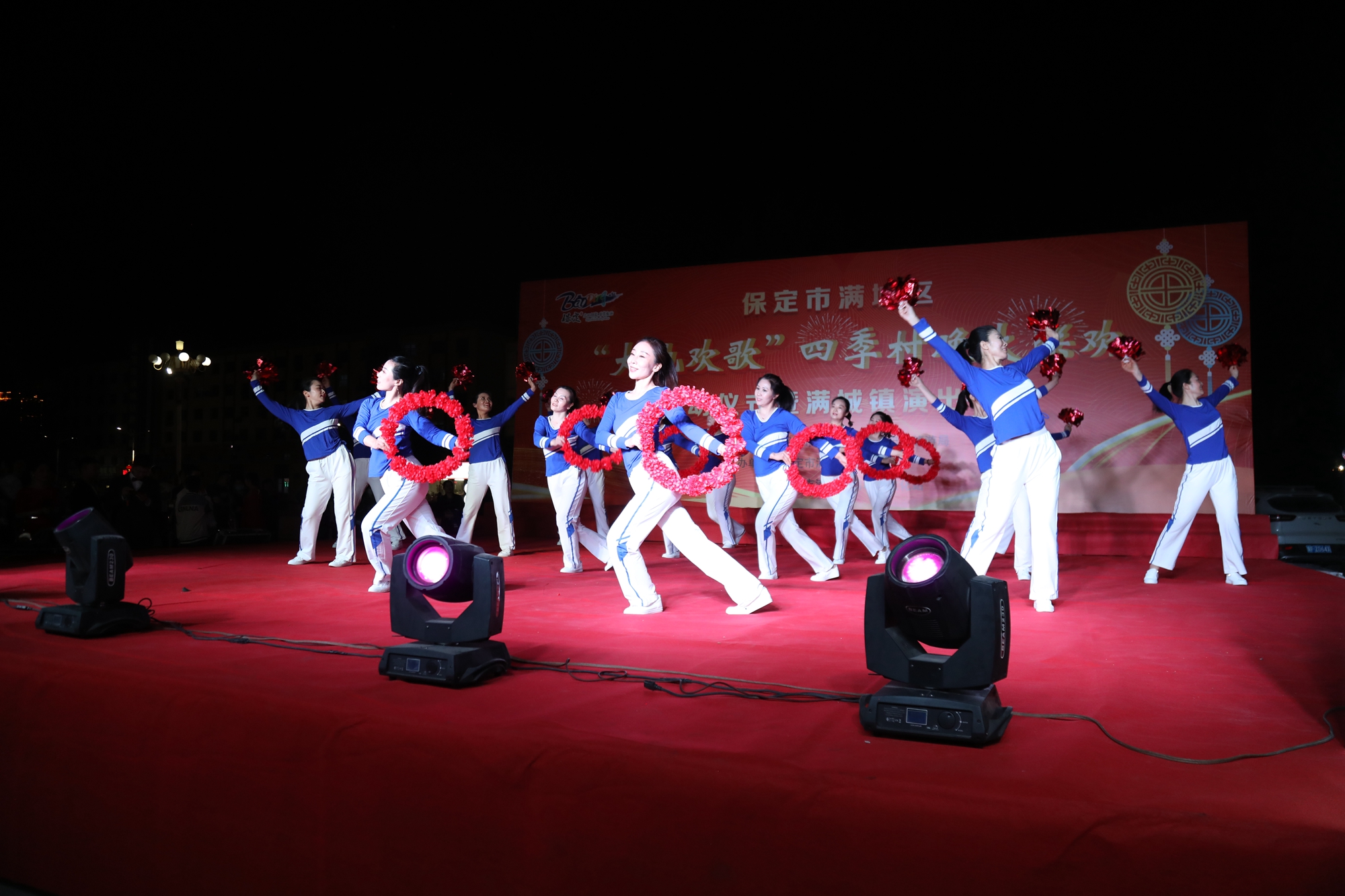 图片默认标题_fororder_舞蹈表演《相亲相爱》 摄影 张丽娟
