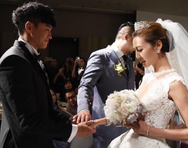何润东台北大婚 孙俪祝福早生贵子三个孩子起跳明年当爹