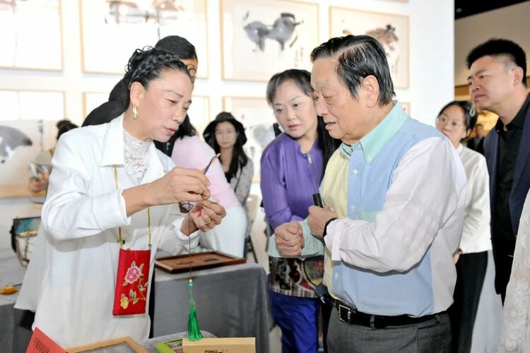 又一次走进贺兰山，韩美林：“这里，给了我一把探索艺术的钥匙”