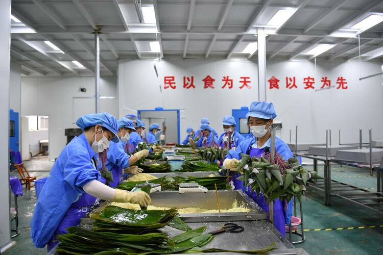 汨罗江畔千年端午民俗的新传承