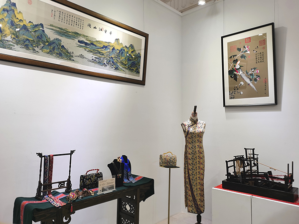 成都金堂县“SHOW出金彩 大有名堂”文创大赛获奖作品展开展_fororder_展览现场-摄影-杨建昆2