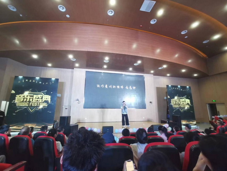 动感音符 原创青春——首届动感地带南昌大学生原创音乐大赛圆满落幕_fororder_7-1