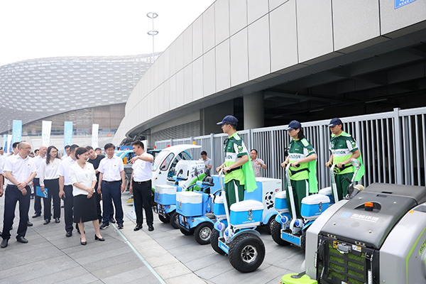 （张）“迎大运 建新功 城管在行动”主题教育实践活动吹响决战大运“冲锋号”_fororder_活动现场-供图-成都市城管委_3_