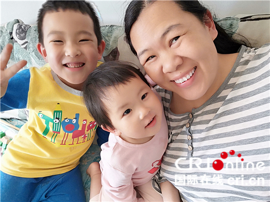 援外日记：儿子在视频里红着眼圈说“妈妈我想你”_fororder___172.100.100.3_temp_9500031_1_9500031_1_1_6846f0cd-94f8-4916-8356-f57f1c7faf4f