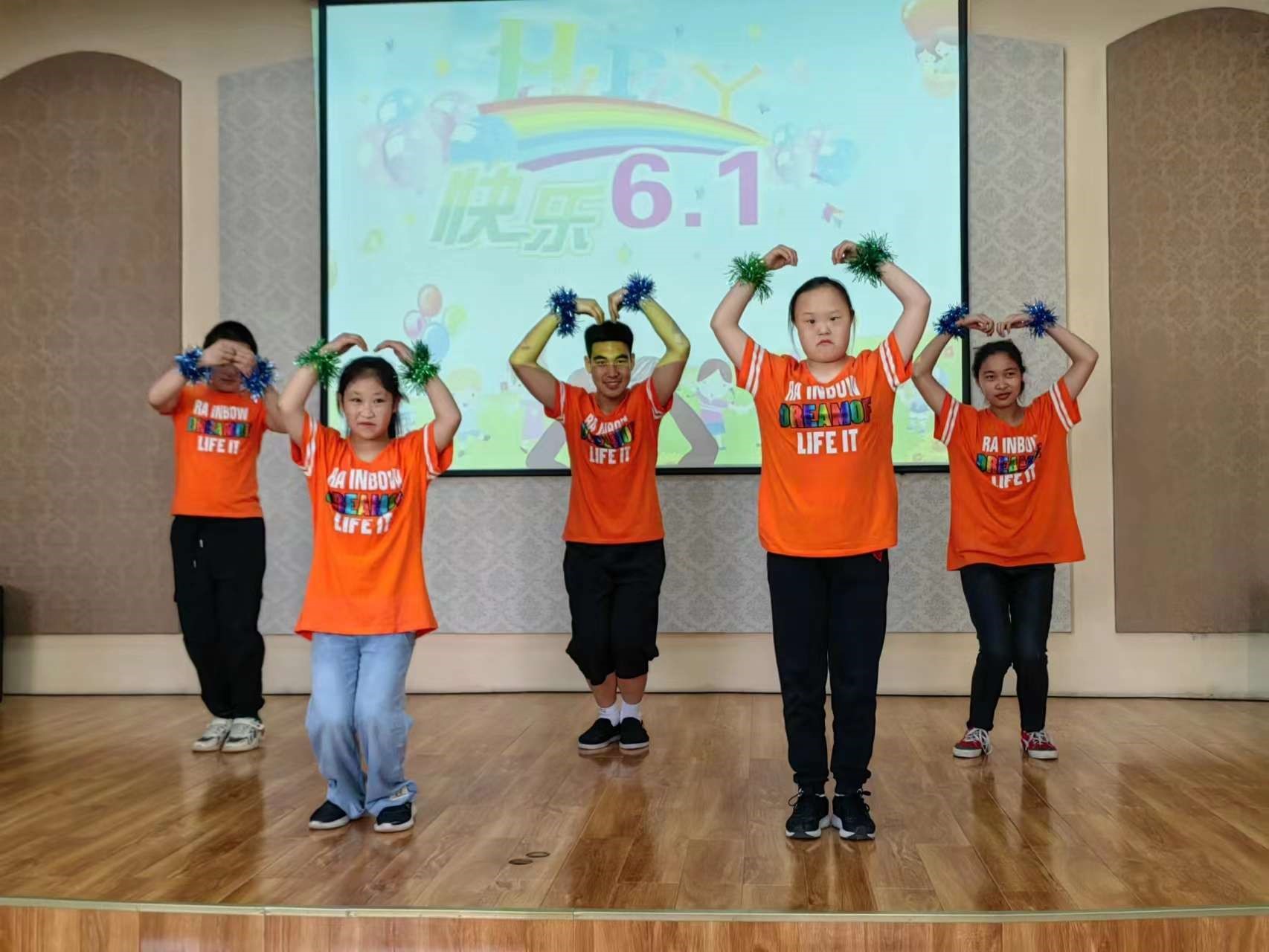 河北肥乡：跑竹马 迎六一_fororder_3