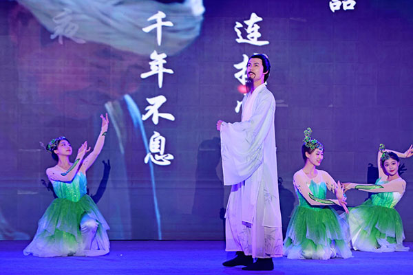 （张）抢抓三大建设机遇 第十九届西博会雅安投资推介会在成都举行_fororder_签约仪式现场-供图-雅安市委宣传部（1）