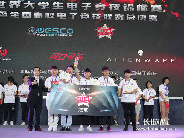 参会看展做体验有赛有演有论坛 这样精彩的数博会你怎么能不来？