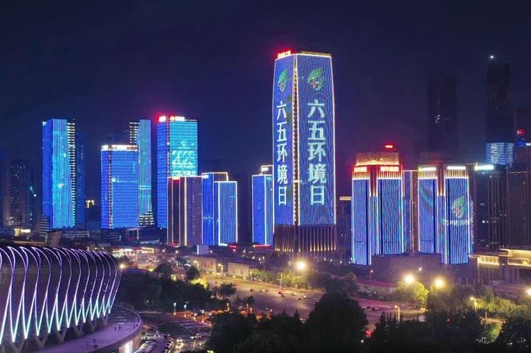 【原创】迎接六五环境日 济南楼体灯光秀点亮城市夜空_fororder_03