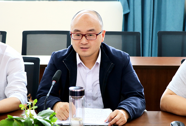 （张）宜宾市一曼中学校：保质保量抓落实 用心用情服好务_fororder_熊亚非作工作强调