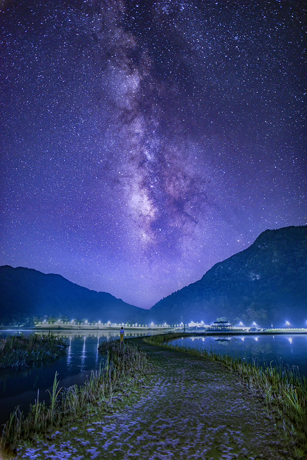 清凉广元诚邀八方游客 掀起夏季旅游热潮_fororder_利州区月坝夜景--供图-利州区委宣传部
