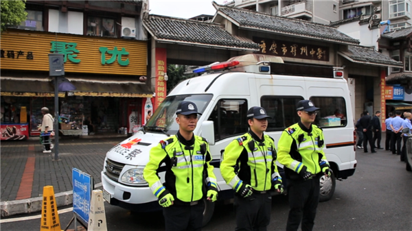 护航平安高考 重庆开州警方开展打击整治专项行动_fororder_图片1