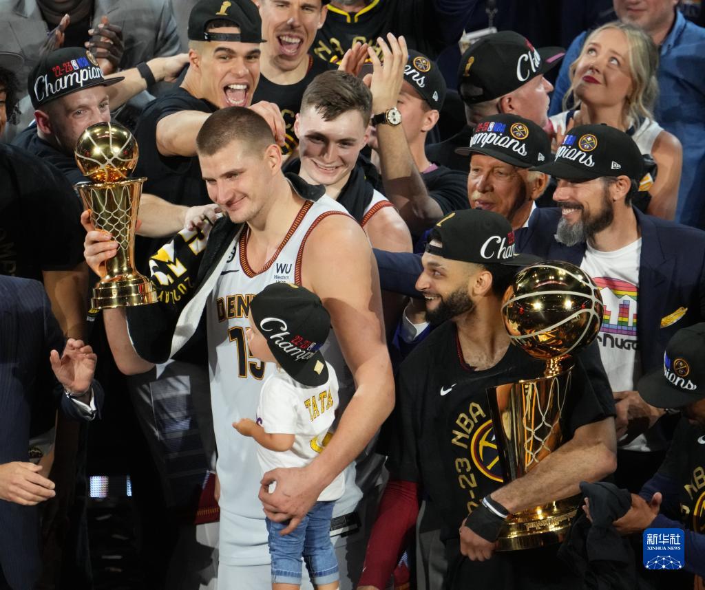 NBA总决赛：掘金队夺得总冠军 约基奇荣膺MVP