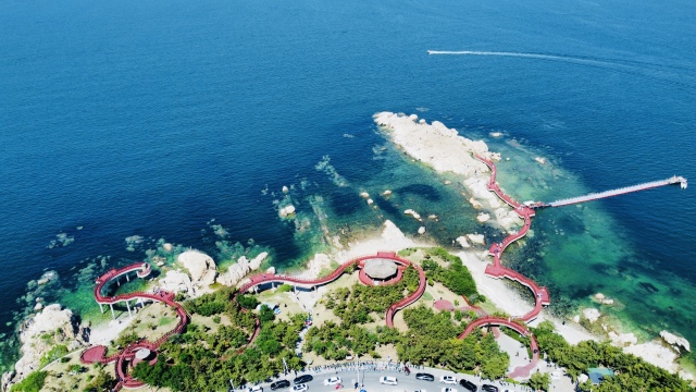 烟台：养马岛如画海滨迎客来