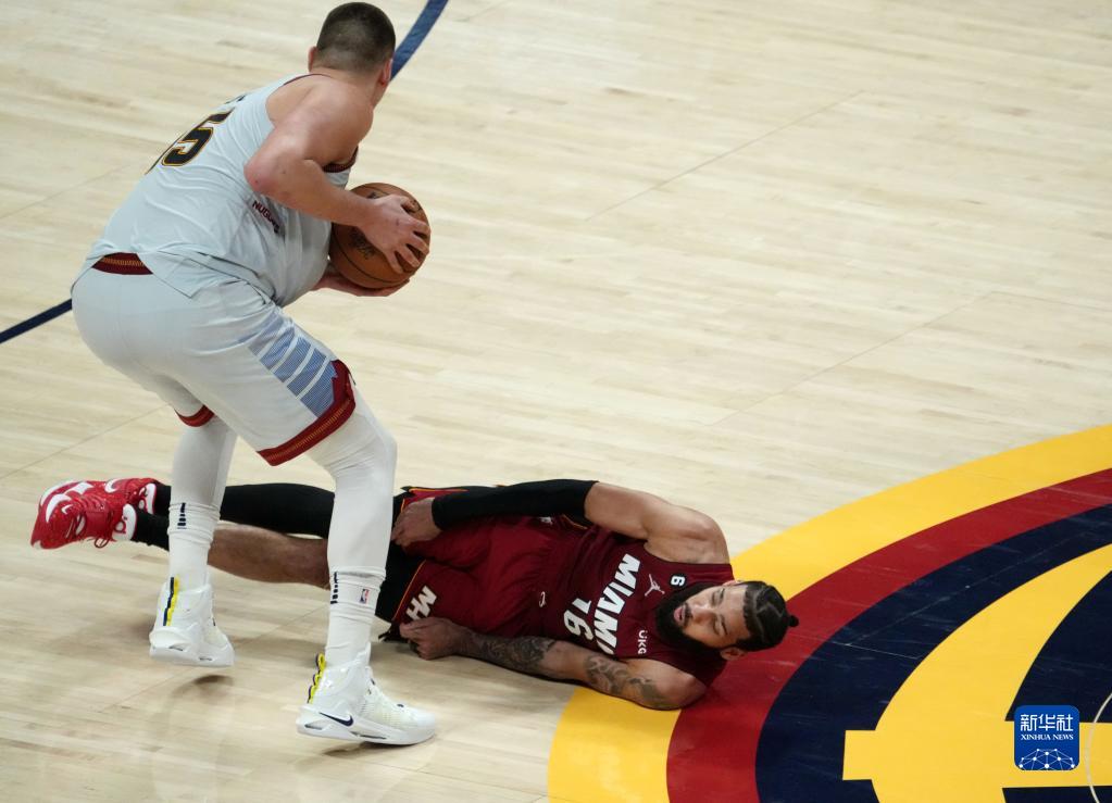NBA总决赛：掘金队夺得总冠军 约基奇荣膺MVP