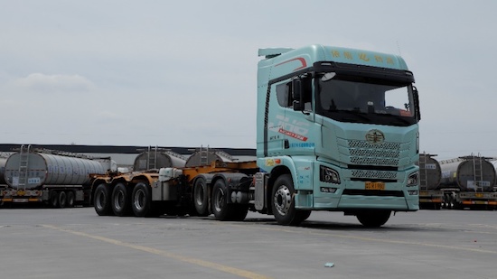 收藏解放卡车 澎湃创业新篇 近400辆只认解放为什么？_fororder_image008