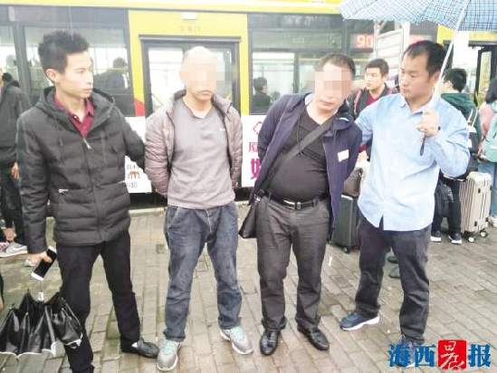 【法治 主推】【滚动新闻】【地市 厦门】（摘要：作案不到3小时，老扒手就落网……这些老扒手经验再丰富，也逃不脱厦门市公安局公共交通分局刑侦大队的抓捕。近日，公共交通分局对外通报这些案件。）老扒手经验再丰富 仍逃不脱厦门民警抓捕
