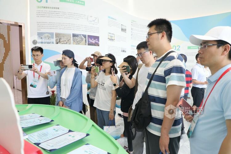 “人与自然和谐共生”网络主题宣传活动采访团走进抚州资溪