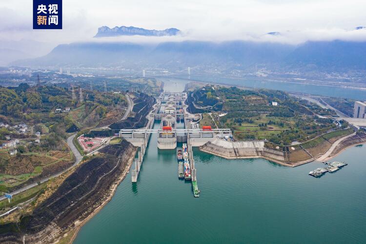 三峡船闸通航20年累计货运量达19.1亿吨