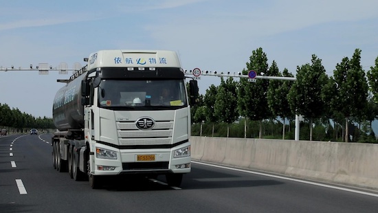 收藏解放卡车 澎湃创业新篇 近400辆只认解放为什么？_fororder_image007