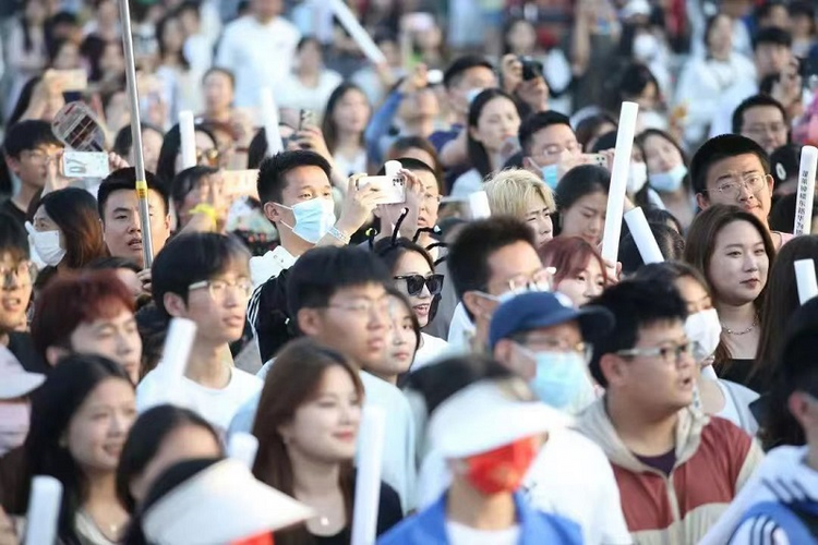【原创】首届烟台大学生音乐节在蓬莱阁举办_fororder_烟台1