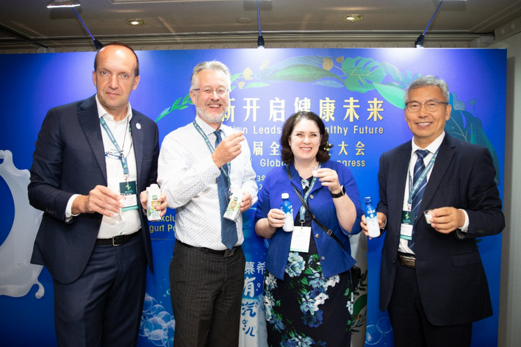 全球乳业大会揽9项大奖 伊利液态奶向世界展现中国乳业创新实力_fororder_国际在线中文网首页首屏焦点图文案6.251387