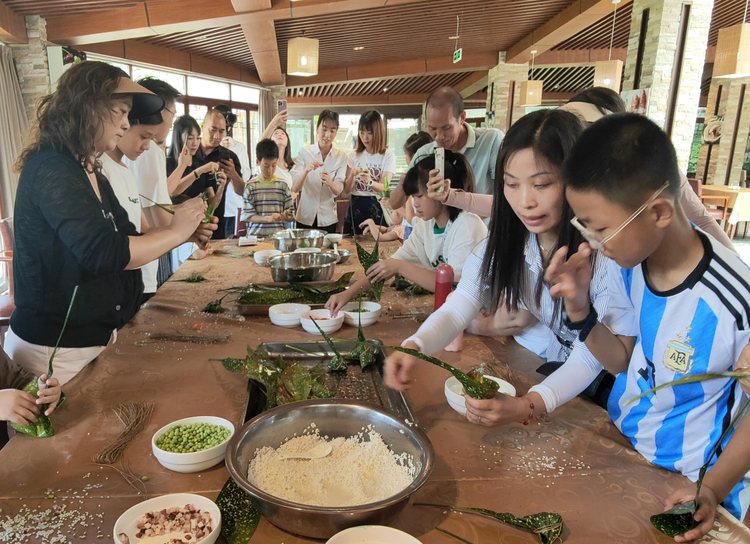 （张）眉山洪雅：端午假期 景区康养游备受青睐_fororder_微信图片_20230624153035