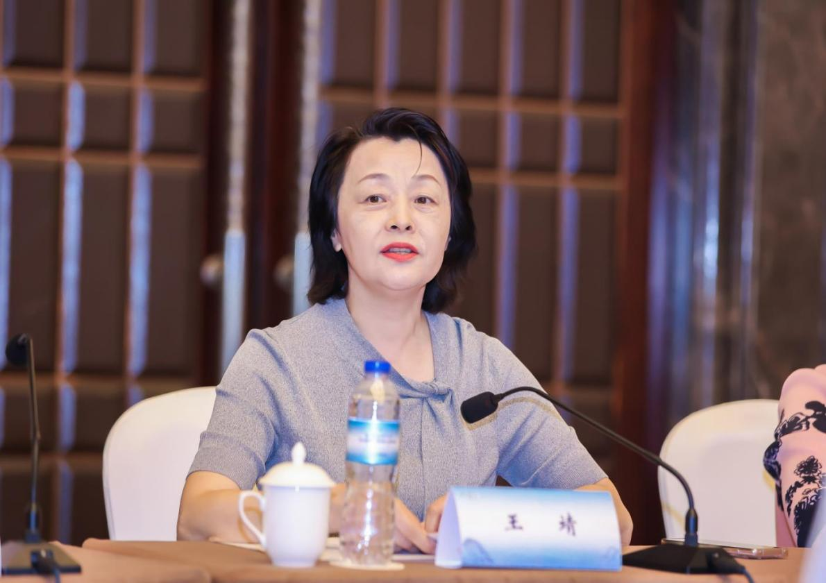 携手促进皖黑两地文旅交流 2023安徽文化旅游行业座谈会和市民推介会在 哈尔滨举办_fororder_图片8