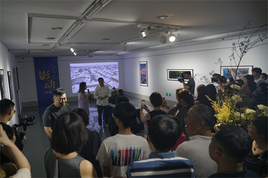 用摄影定格江南 赵雪屯摄影作品展亮相苏州美术馆_fororder_微信图片_202307031003162