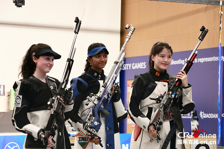 图片默认标题_fororder_（从左至右）美国选手Tucker-Mary、印度选手Elavenil-Valarivan、中国选手刑