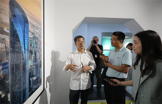 用摄影定格江南 赵雪屯摄影作品展亮相苏州美术馆_fororder_微信图片_20230703100315