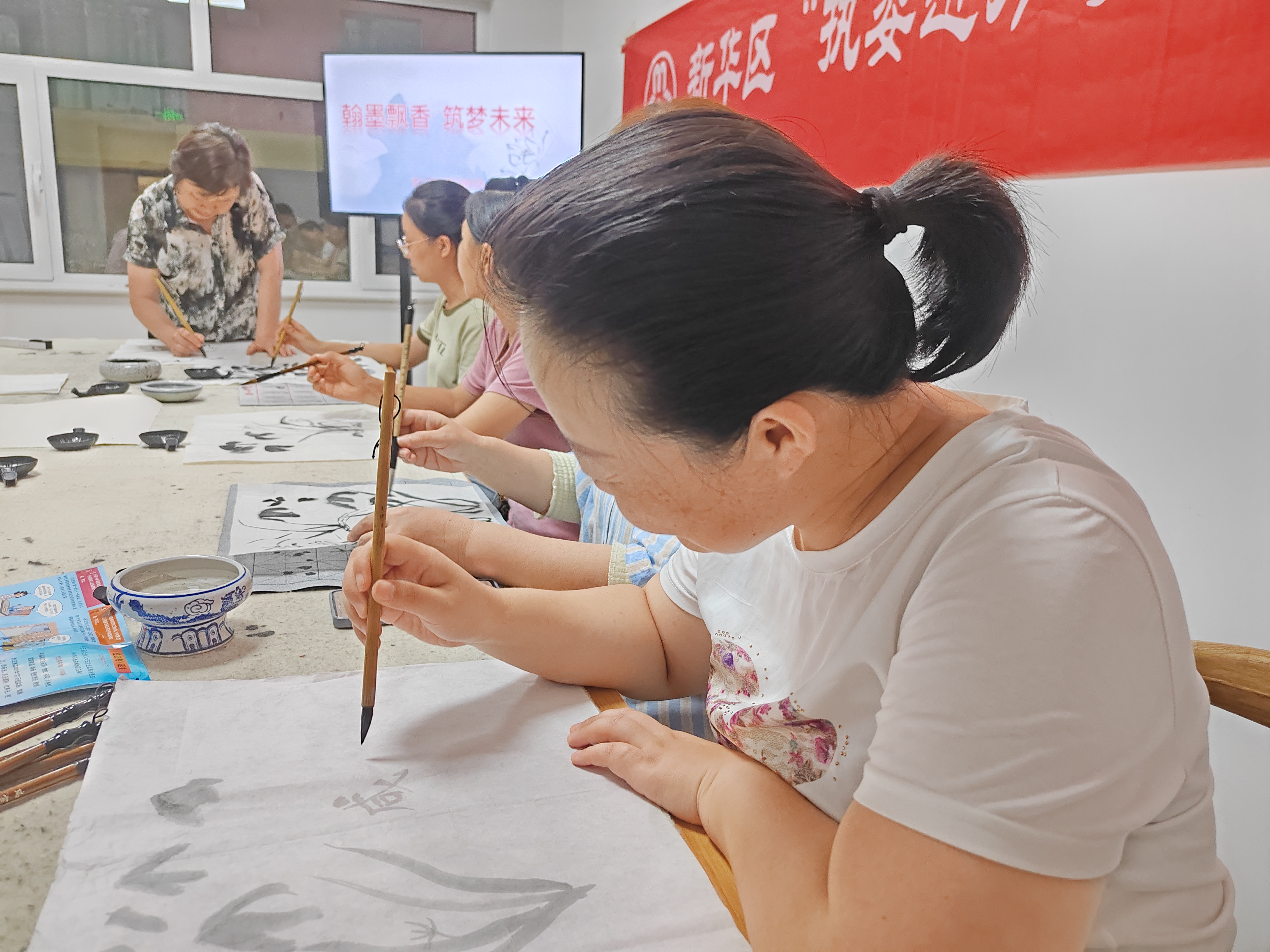 石家庄新华区：“妇女之家”打造社区妇女贴心“娘家”_fororder_微信图片_20230807145838