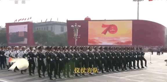 粤语解说大阅兵是什么味道？这部电影应该让所有香港同胞都看看