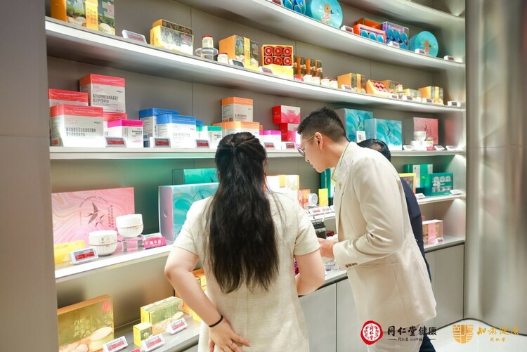 【汽车频道 资讯】老字号新玩法 同仁堂首家汽车文化生活方式体验店开业