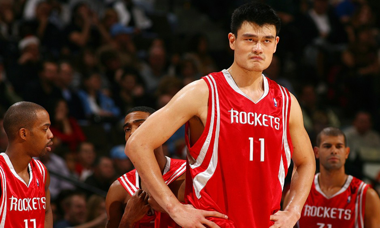 【名人堂姚明】:“中国红”在NBA赛场永飘扬