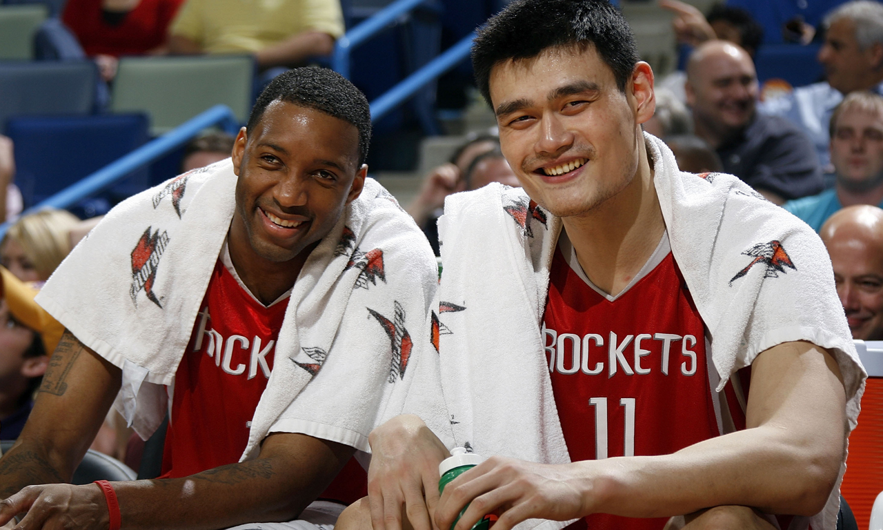 【名人堂姚明】:“中国红”在NBA赛场永飘扬