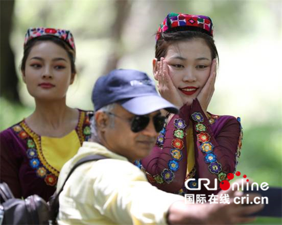 难忘金色戈壁上的这片绿和那抹白 ——孟加拉国媒体人眼里的新疆_fororder_image016