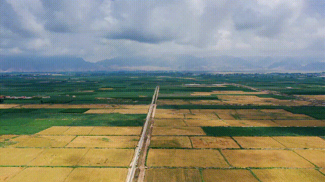 以“天空视角” 看青山绿水内蒙古