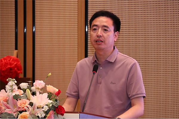 西华师大新闻传播学院校友分会正式成立 88岁老校友深情表白母校_fororder_未标题-1