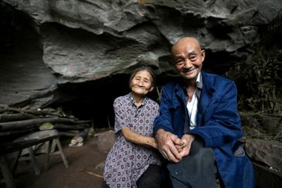 四川老两口住山洞54年成“神仙眷侣”