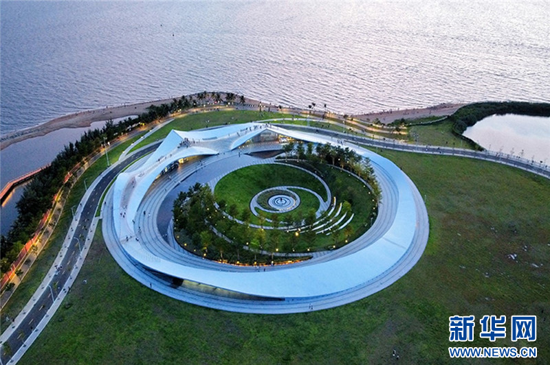 海口湾“天空之山”驿站：一道靓丽的城市风景线_fororder_20230801003