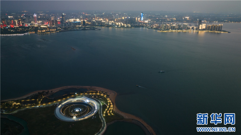 海口湾“天空之山”驿站：一道靓丽的城市风景线_fororder_20230801010