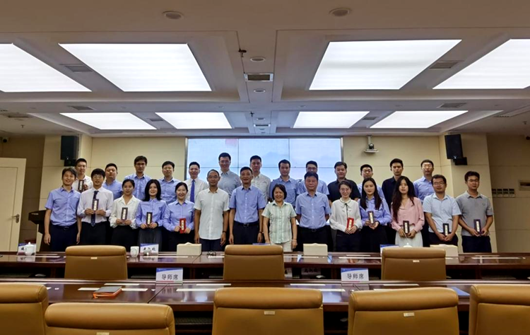 学贵得师 亦贵得友 进出口银行江西省分行举行拜师仪式_fororder_41