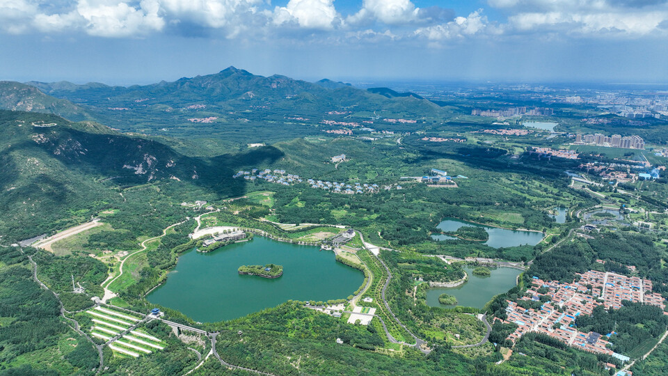山东邹平：蓝天白云覆山河