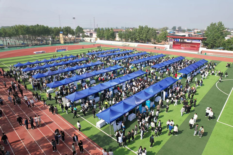 西安航天基地：护航人才“求职路” 用心助企“促发展”_fororder_图片2