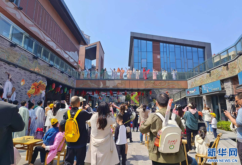 游客量、营收 “双创”历史新高 湖北文旅集团迎来最火“暑期档”