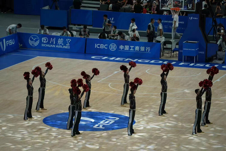 （转载）舞出青春风采！东坡特校啦啦操队闪耀大运舞台