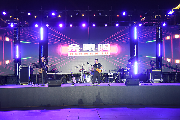 音乐连接世界！2023成都国际友城青年音乐周（简阳分会场）太燃了_fororder_澳门青年音乐协会4人组摇滚乐队-供图-简阳市委宣传部