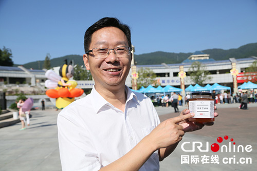 青川：土蜂蜜畅销全国 助农增收摘“穷帽”