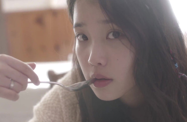 IU