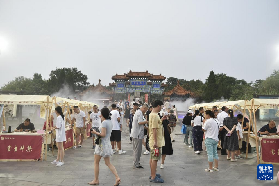河南开封：“书画肆集”聚人气 文风雅韵乐游园